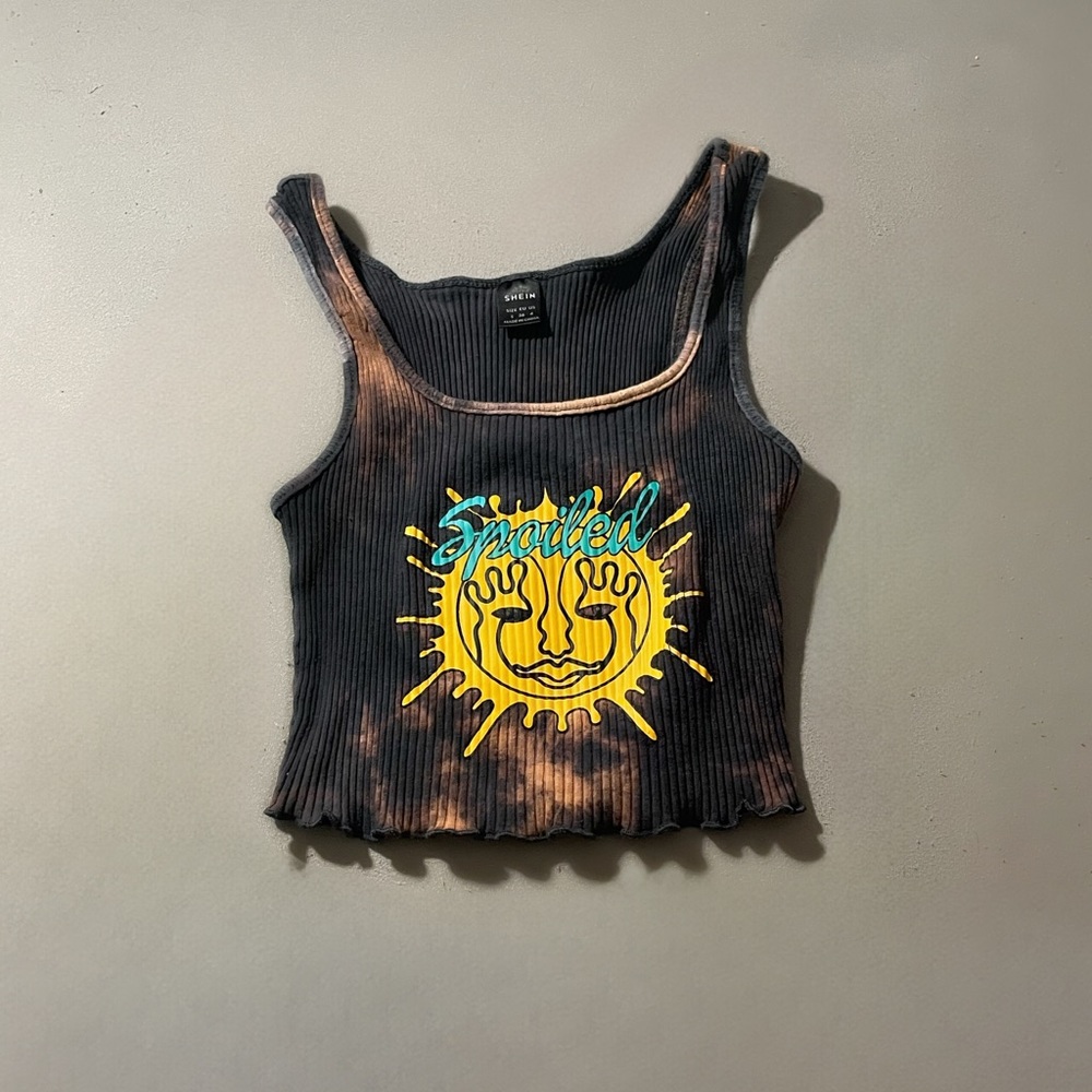 SHEIN EZwear Letter And Graphic Print Lettuce Edge Crop Tank Top